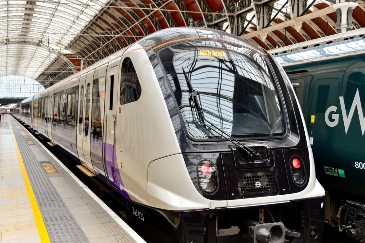 Peer calls for toilets on new Elizabeth line trains after passengers